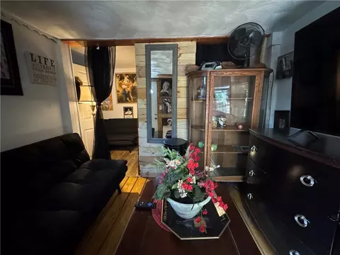 77 Huron St, Warwick, RI 02889 photo 8