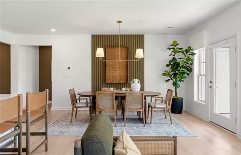 141 E Point Dr #412, East Providence, RI 02916