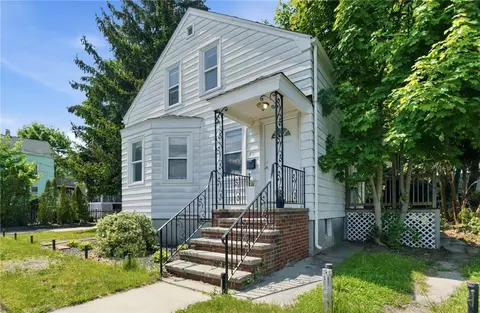 40 Sherwood St, Providence, RI 02908