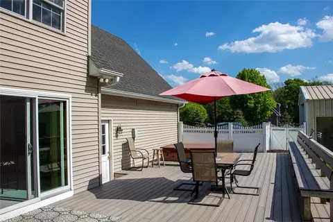Exterior - 21 Bailey Hill Rd, Killingly, CT 06239 photo 2 of 7