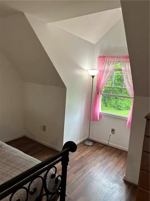 Bedroom - 21 Bailey Hill Rd, Killingly, CT 06239 photo 4 of 4