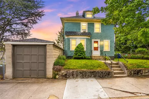 104 Fairview Ave, Pawtucket, RI 02860