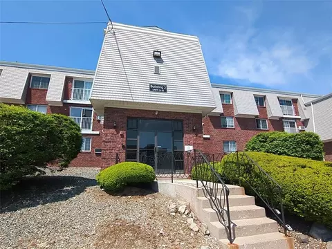 300 Smithfield Ave #P2-17, North Providence, RI 02904