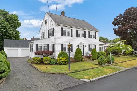 24 Bel Air Dr, Providence, RI 02911