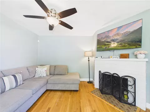 Living - 122 Gordon Ave, Warwick, RI 02889 photo 3 of 3