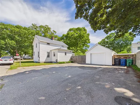 Exterior - 122 Gordon Ave, Warwick, RI 02889 photo 3 of 10