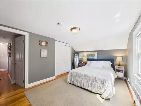 Bedroom - 122 Gordon Ave, Warwick, RI 02889 photo 2 of 5