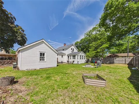 Exterior - 122 Gordon Ave, Warwick, RI 02889 photo 6 of 10