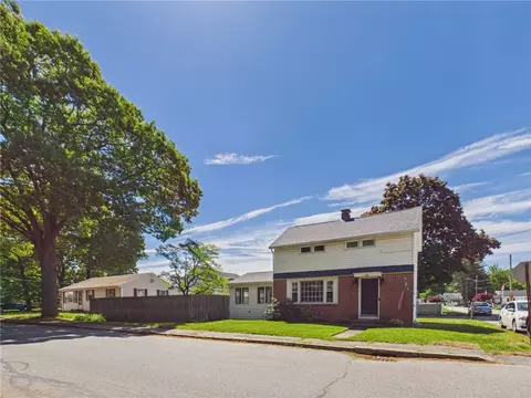 Exterior - 122 Gordon Ave, Warwick, RI 02889 photo 2 of 10