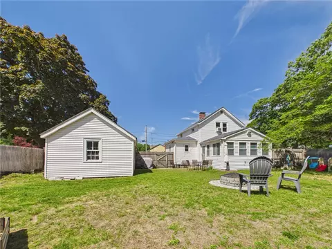 Exterior - 122 Gordon Ave, Warwick, RI 02889 photo 7 of 10
