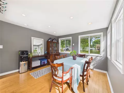 Dining - 122 Gordon Ave, Warwick, RI 02889 photo 1 of 3