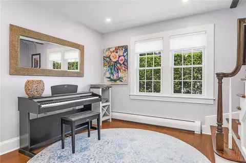 Entry Way - 5 Pasadena Ave, Westerly, RI 02891 photo 2 of 3