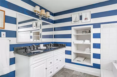 Bath - 5 Pasadena Ave, Westerly, RI 02891 photo 5 of 7