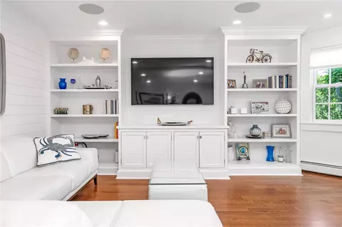 Living - 5 Pasadena Ave, Westerly, RI 02891 photo 2 of 2