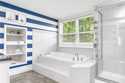 Bath - 5 Pasadena Ave, Westerly, RI 02891 photo 4 of 7