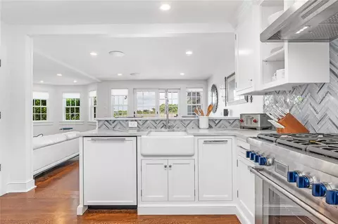 Kitchen - 5 Pasadena Ave, Westerly, RI 02891 photo 3 of 5