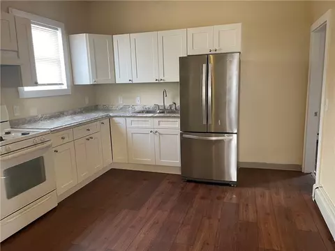 171 Pine St, Pawtucket, RI 02860