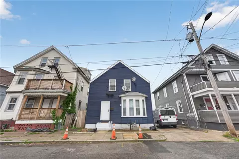 131 Cleveland St, Providence, RI 02909