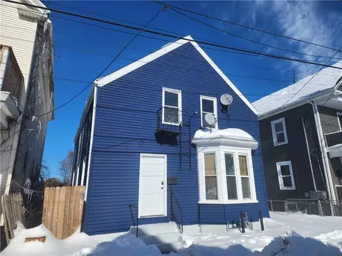 131 Cleveland St, Providence, RI 02909