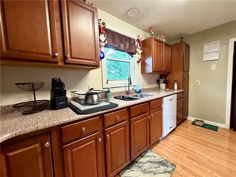 Kitchen - 100 Panto Rd, Warwick, RI 02886 photo 2 of 2
