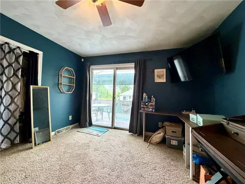 Bedroom - 100 Panto Rd, Warwick, RI 02886 photo 2 of 2