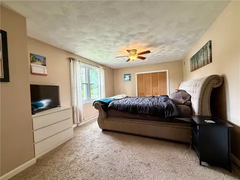 Bedroom - 100 Panto Rd, Warwick, RI 02886 photo 1 of 2