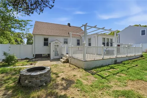 Exterior - 50 Pera St, Warwick, RI 02886 photo 8 of 10