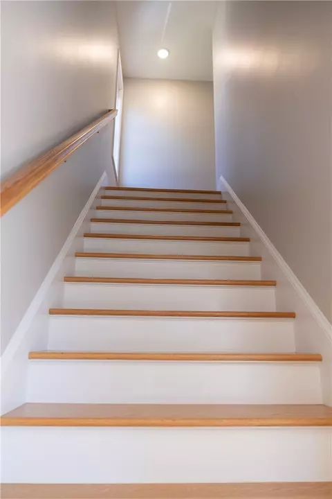 Entry Way - 72 First Rd, Glocester, RI 02814 photo 2 of 4