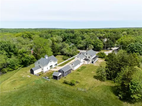 299 Davisville Rd, North Kingstown, RI 02852