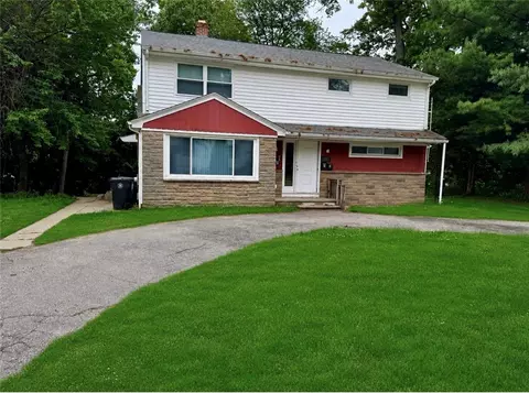 75 Hobson Ave, North Providence, RI 02911