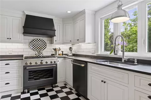 Kitchen - 229 Shore Rd, Westerly, RI 02891 photo 4 of 4