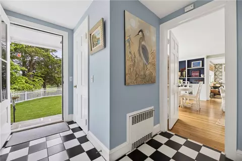 Entry Way - 229 Shore Rd, Westerly, RI 02891 photo 3 of 3