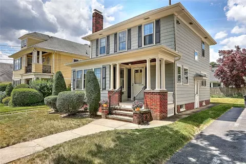 96 Jastram St, Providence, RI 02908