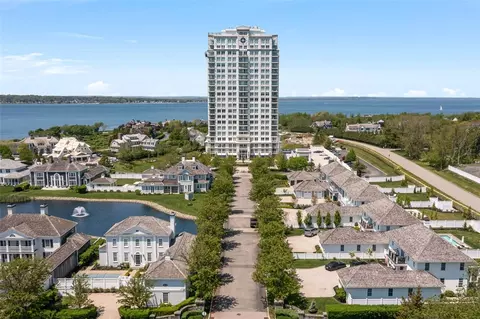 1 Tower Dr #1701, Portsmouth, RI 02871