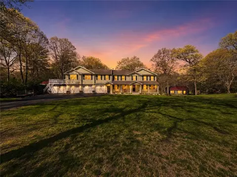 71 Rolling Hill Dr, Exeter, RI 02822