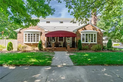 214 Rankin Ave, Providence, RI 02908