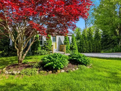 45 Port Ave, South Kingstown, RI 02879