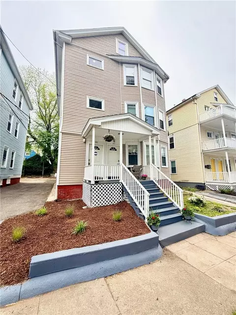 40 Richter St, Providence, RI 02908