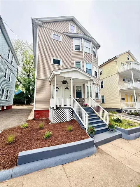 40 Richter St, Providence, RI 02908