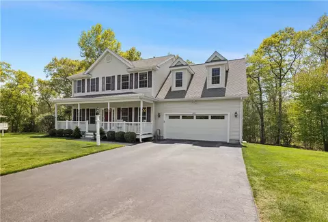 243 Cottrell Rd, Tiverton, RI 02878