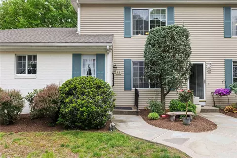 85 Governors Hl #595, West Warwick, RI 02893