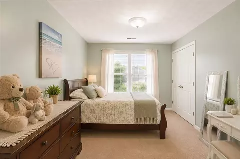 Bedroom - 115 Castle Rock Rd, Warwick, RI 02886 photo 6 of 7