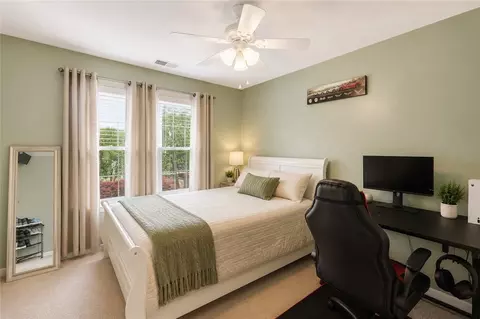 Bedroom - 115 Castle Rock Rd, Warwick, RI 02886 photo 5 of 7