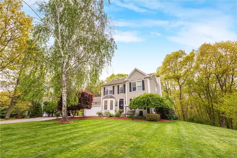 Exterior - 115 Castle Rock Rd, Warwick, RI 02886 photo 10 of 12