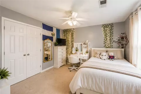 Bedroom - 115 Castle Rock Rd, Warwick, RI 02886 photo 3 of 7