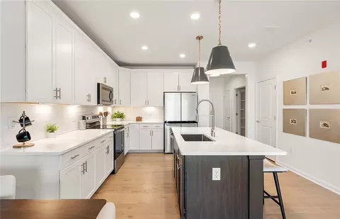 Kitchen - 141 E Point Dr #104, East Providence, RI 02916 photo 2 of 3