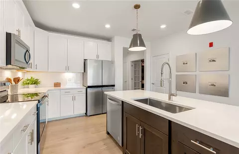 Kitchen - 141 E Point Dr #104, East Providence, RI 02916 photo 1 of 3