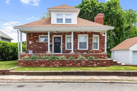 70 Tucker Ave, Cranston, RI 02905