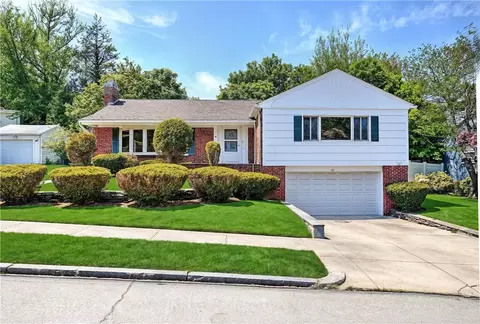 25 Brookway Rd, Providence, RI 02906