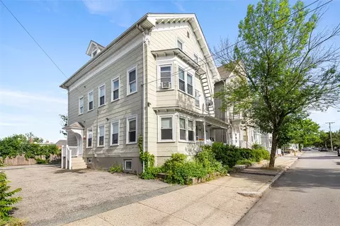 138 Garden St, Pawtucket, RI 02860